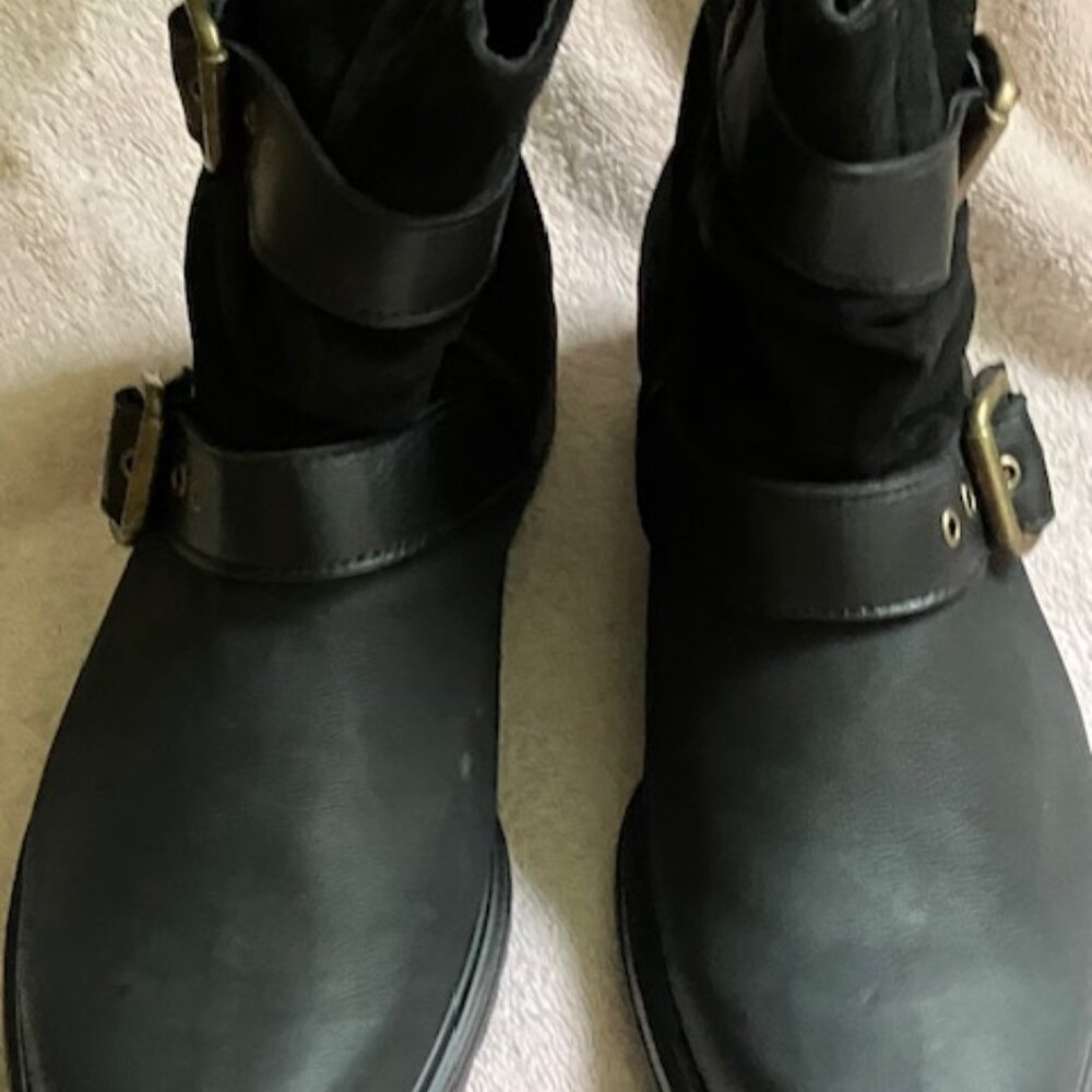 Pair of Murano Boots